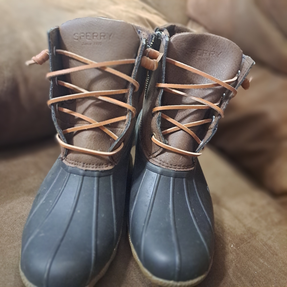 Sperry Duck Boots with Tan Laces